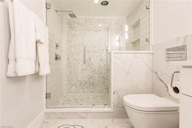 4001 Gulf Shore BLVD N 1104, Naples, FL 34103