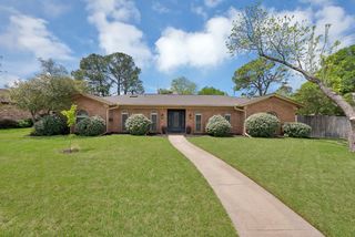 1500 Wagon Wheel Trail, Pantego, TX 76013