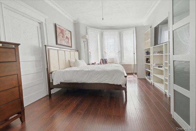 6051 68TH Avenue, Ridgewood, NY 11385