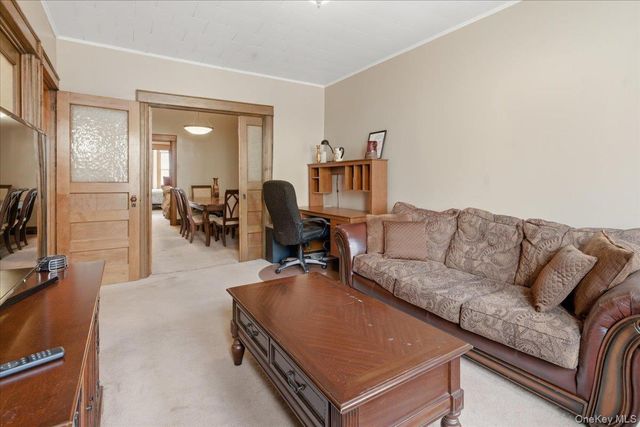 6051 68TH Avenue, Ridgewood, NY 11385