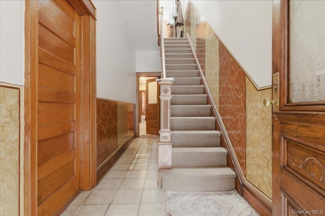 6051 68TH Avenue, Ridgewood, NY 11385