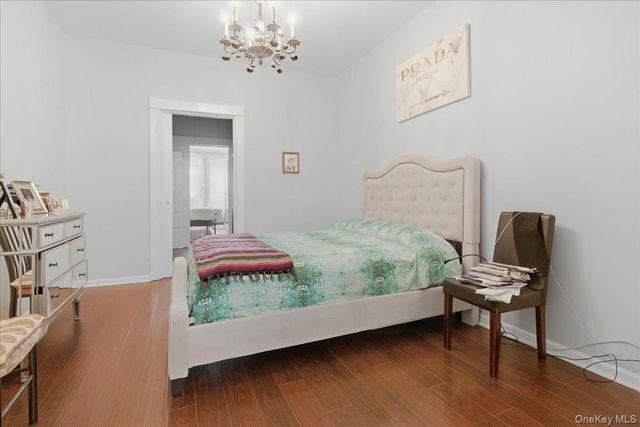 6051 68TH Avenue, Ridgewood, NY 11385