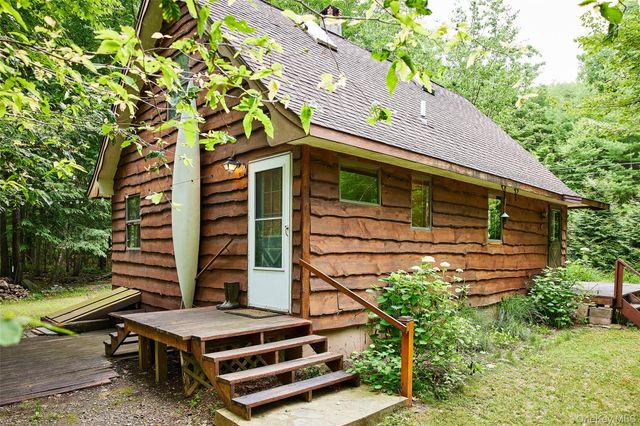 211 County Road 94, Hankins, NY 12741