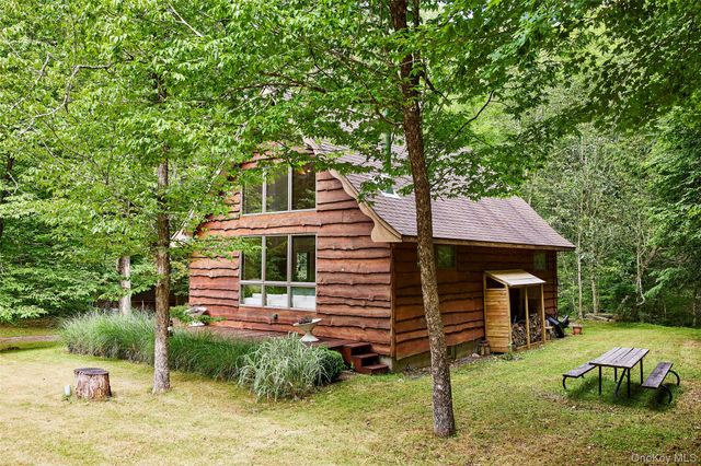 211 County Road 94, Hankins, NY 12741