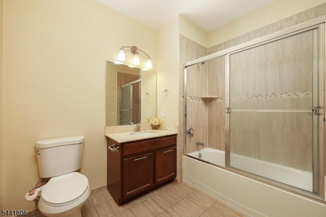 104 E Elizabeth Ave, Linden City, NJ 07036