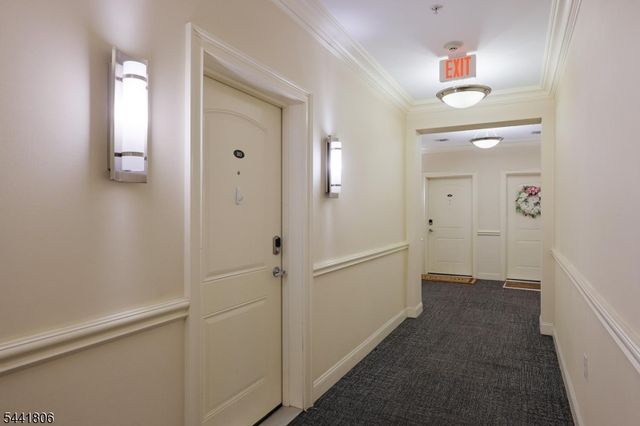 104 E Elizabeth Ave, Linden City, NJ 07036