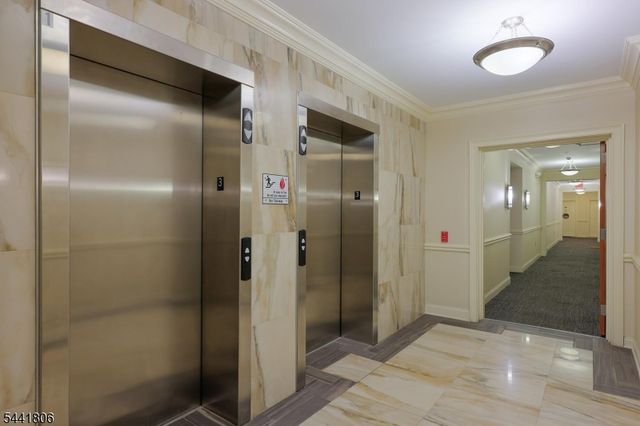 104 E Elizabeth Ave, Linden City, NJ 07036