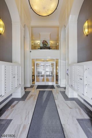104 E Elizabeth Ave, Linden City, NJ 07036