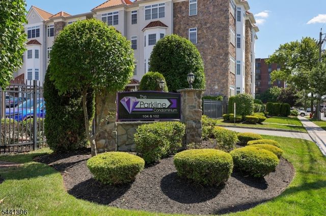 104 E Elizabeth Ave, Linden City, NJ 07036