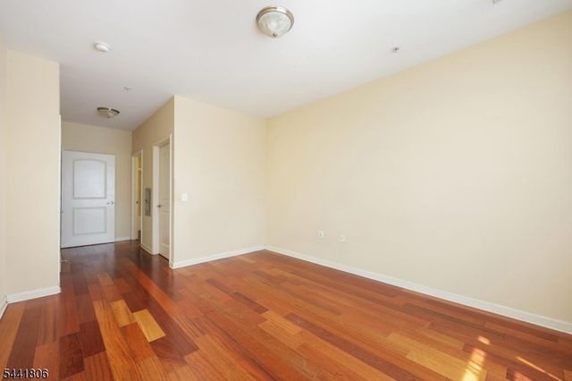 104 E Elizabeth Ave, Linden City, NJ 07036