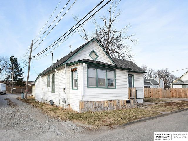 1235 N 7th Street, Lincoln, NE 68508