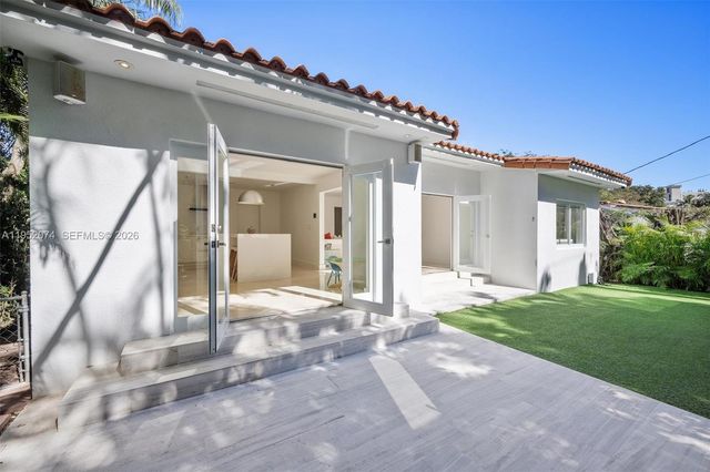 1430 N Baracoa Ave, Coral Gables, FL 33146