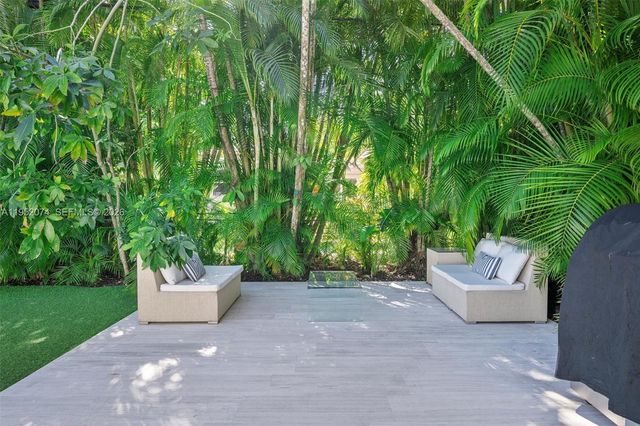 1430 N Baracoa Ave, Coral Gables, FL 33146