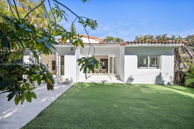 1430 N Baracoa Ave, Coral Gables, FL 33146