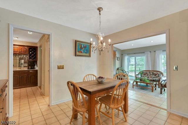 22 SANDALWOOD DR, Warren Twp., NJ 07059