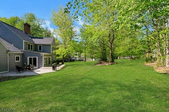22 SANDALWOOD DR, Warren Twp., NJ 07059