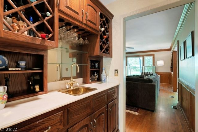 22 SANDALWOOD DR, Warren Twp., NJ 07059