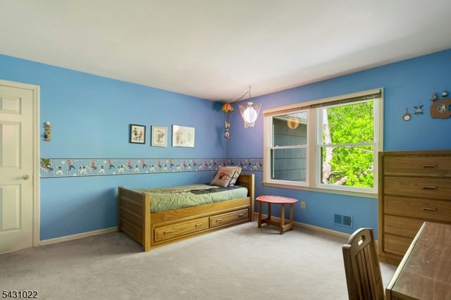 22 SANDALWOOD DR, Warren Twp., NJ 07059