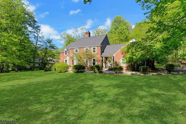 22 SANDALWOOD DR, Warren Twp., NJ 07059