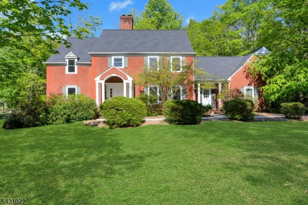 22 SANDALWOOD DR, Warren Twp., NJ 07059