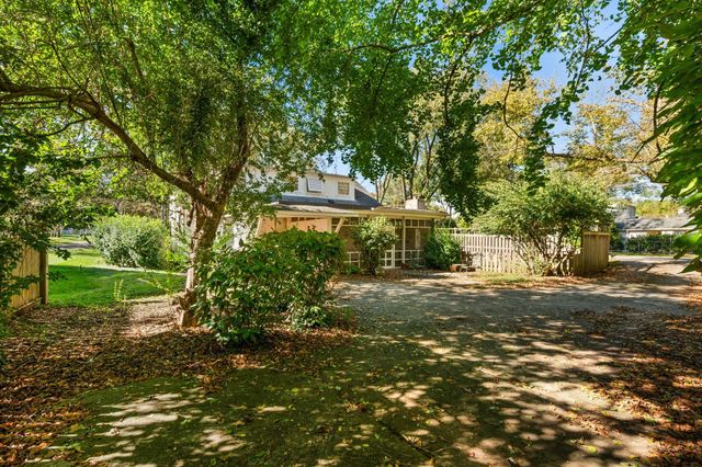 201 Brookfield Ave, Nashville, TN 37205