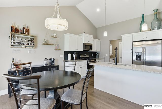 2714 N 202nd Street, Elkhorn, NE 68022