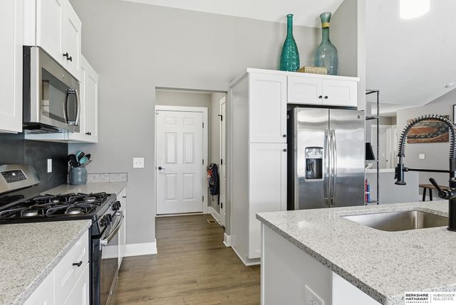 2714 N 202nd Street, Elkhorn, NE 68022