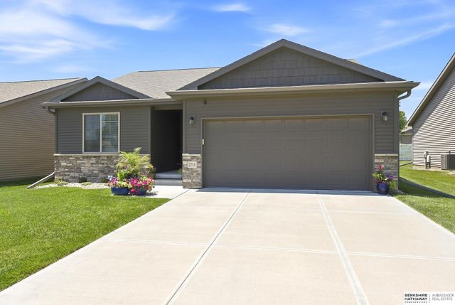 2714 N 202nd Street, Elkhorn, NE 68022