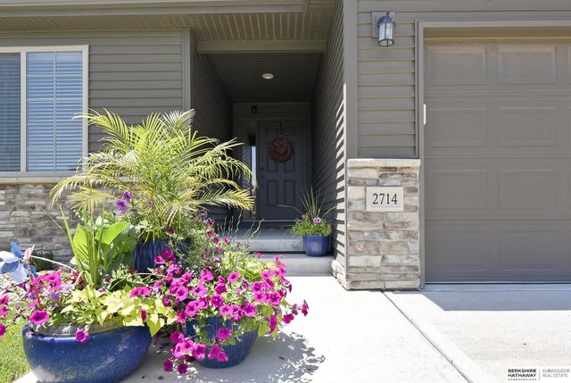 2714 N 202nd Street, Elkhorn, NE 68022