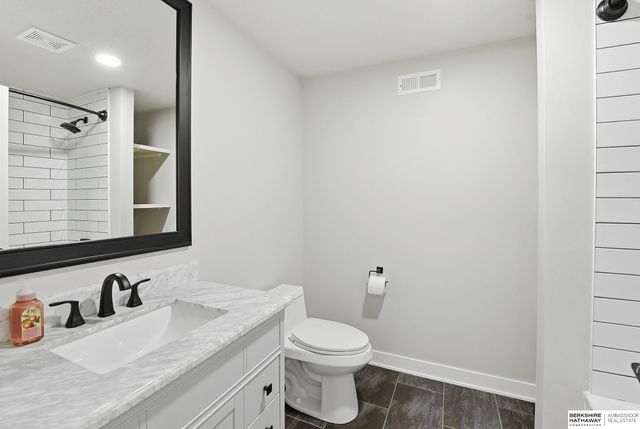 2714 N 202nd Street, Elkhorn, NE 68022