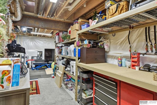 2714 N 202nd Street, Elkhorn, NE 68022