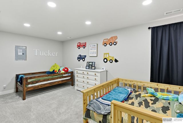 2714 N 202nd Street, Elkhorn, NE 68022
