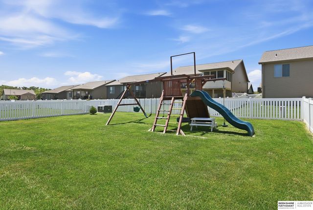 2714 N 202nd Street, Elkhorn, NE 68022