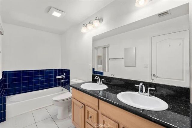 11622 Oxnard Street, North Hollywood, CA 91606