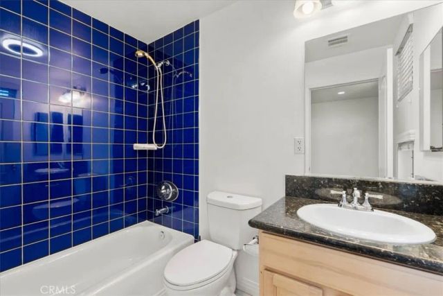 11622 Oxnard Street, North Hollywood, CA 91606