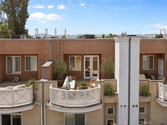11622 Oxnard Street, North Hollywood, CA 91606