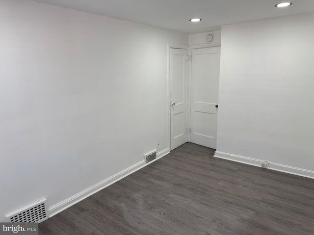 1203 EDGEHILL RD, Darby, PA 19023