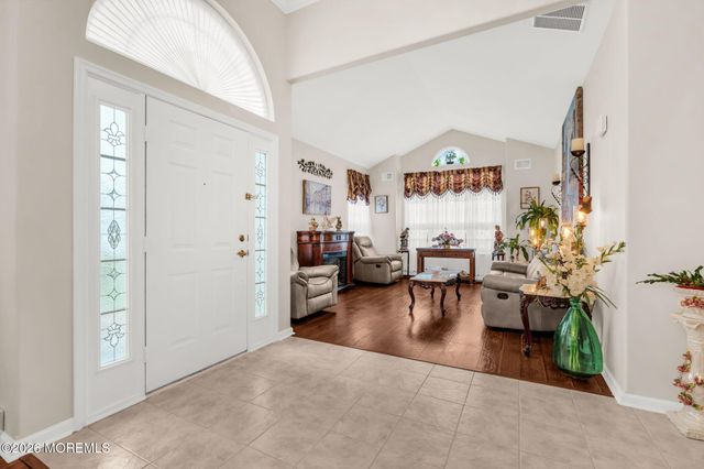 40 Isabella Drive, Manchester, NJ 08759