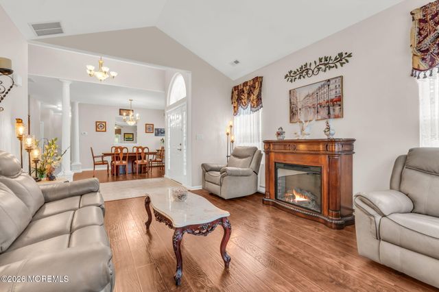 40 Isabella Drive, Manchester, NJ 08759