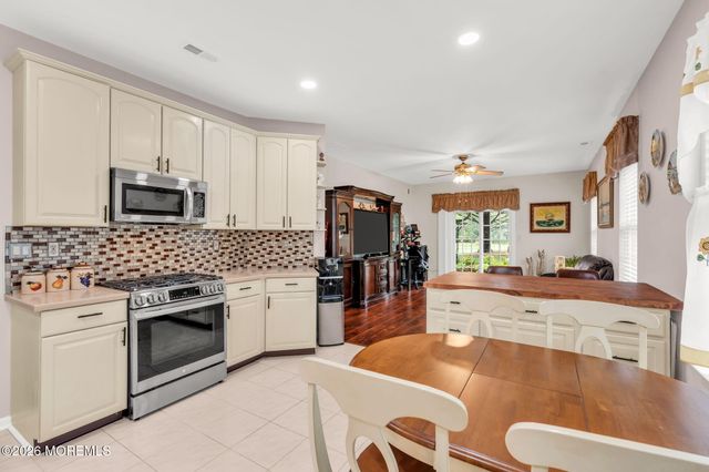 40 Isabella Drive, Manchester, NJ 08759