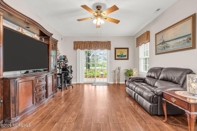 40 Isabella Drive, Manchester, NJ 08759