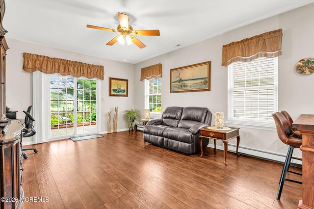 40 Isabella Drive, Manchester, NJ 08759