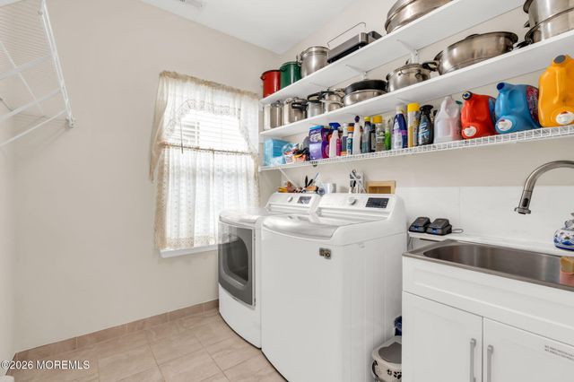 40 Isabella Drive, Manchester, NJ 08759