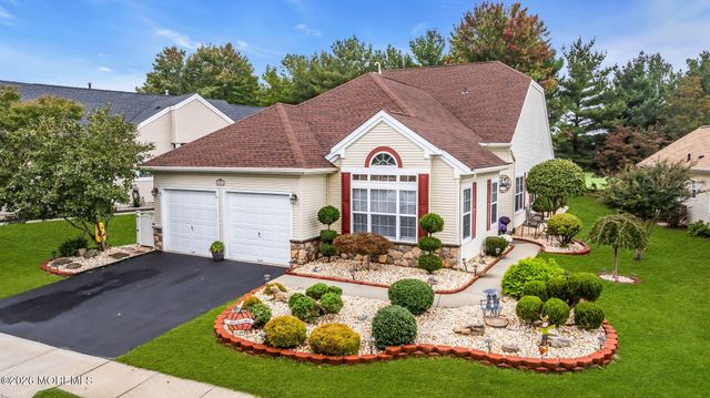 40 Isabella Drive, Manchester, NJ 08759
