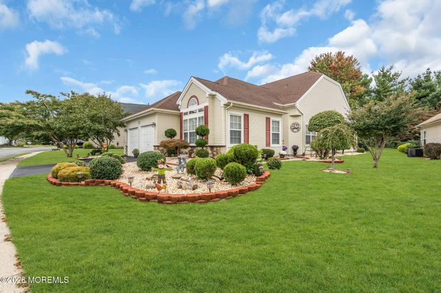 40 Isabella Drive, Manchester, NJ 08759