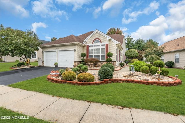 40 Isabella Drive, Manchester, NJ 08759