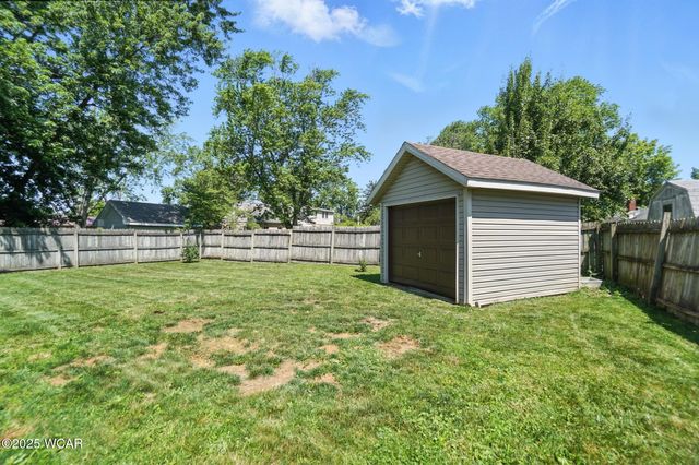806 Tremont Avenue, Lima, OH 45801