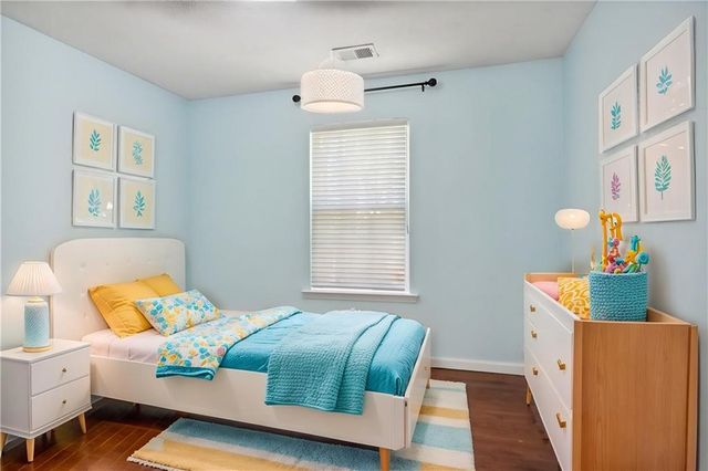 2400 Hampton Estates SW Drive, Marietta, GA 30008