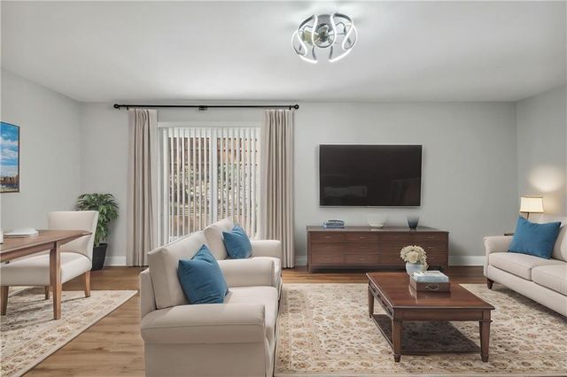 2400 Hampton Estates SW Drive, Marietta, GA 30008