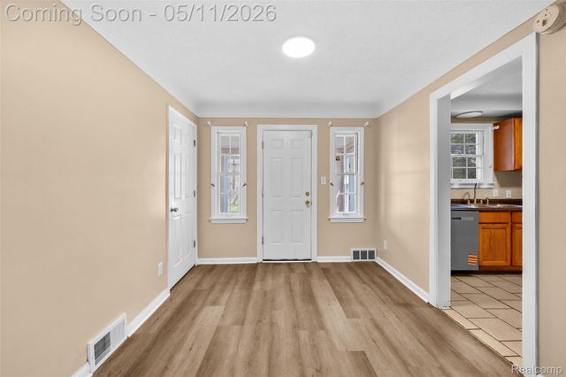 19422 Garfield, Redford Charter Township, MI 48240